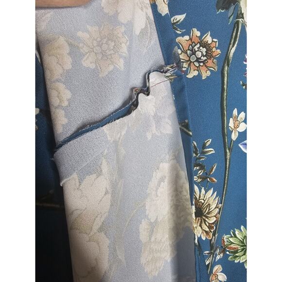 Bryn Walker Diego Tunic Teal Blue Floral Size Medium Bell Sleeves - Picture 11 of 13